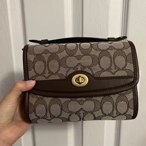 Coach Kip Turnlock Crossbody in Signature Jacquard - Oak Maple